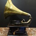 Gramófonos y gramolas: IMPRESIONANTE Y ANTIGÜO GRAMOFONO ORIGINAL TRIMAPHONE IMPERIAL SOUND BOX DESIGN SWITZERLAND. Lote 87270568