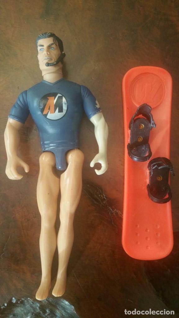 Action Man: ACTION MAN HASBRO 1999 CON TABLA DE ESQUI - Foto 1