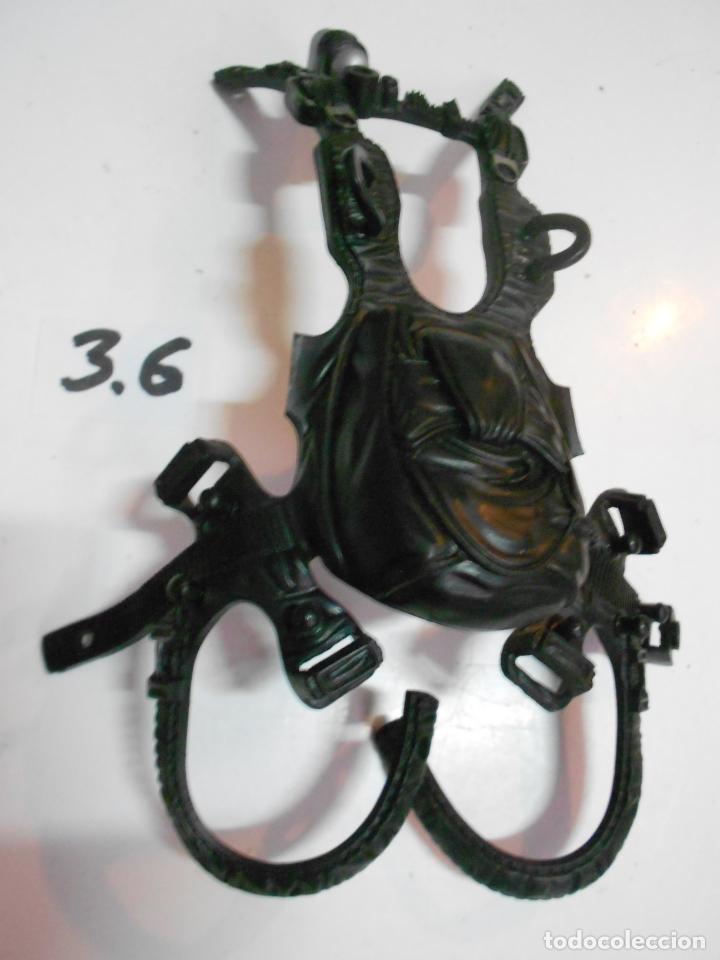 Action Man: CHALECO CON MOCHILA Y ANCLAJES - Foto 1