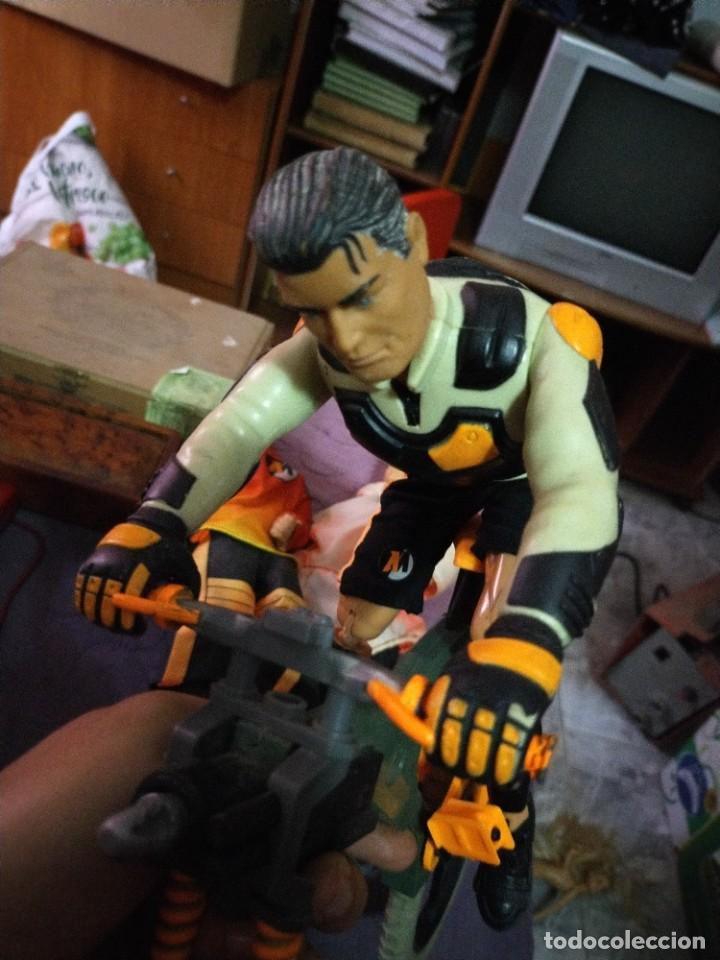 Action Man: Antigua bicicleta y mu&ntilde;eco Action Man - Foto 3