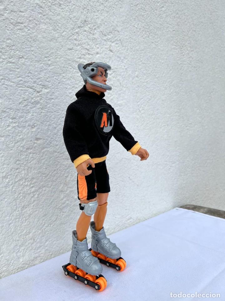 Action Man: Mu&ntilde;eco Action Man patines en linea. - Foto 2