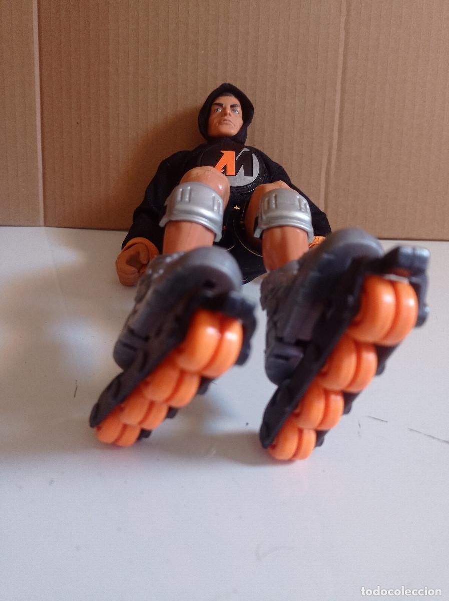 Action Man: Mu&ntilde;eco Action Man patinador roller - Foto 3