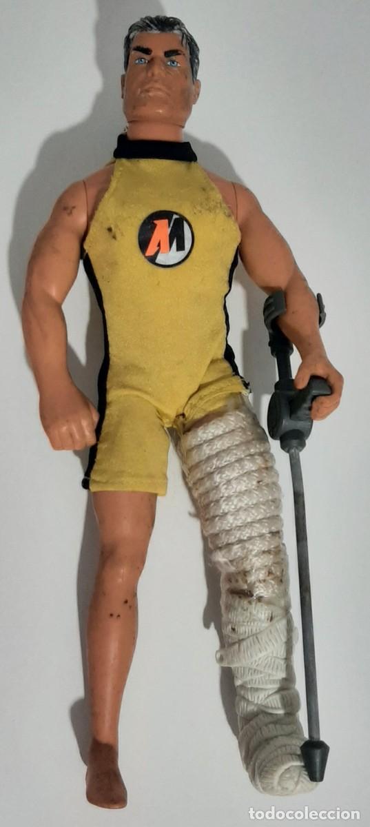 Action Man: Varios mu&ntilde;ecos, perro y accesorios de Action Man usados. - Foto 1