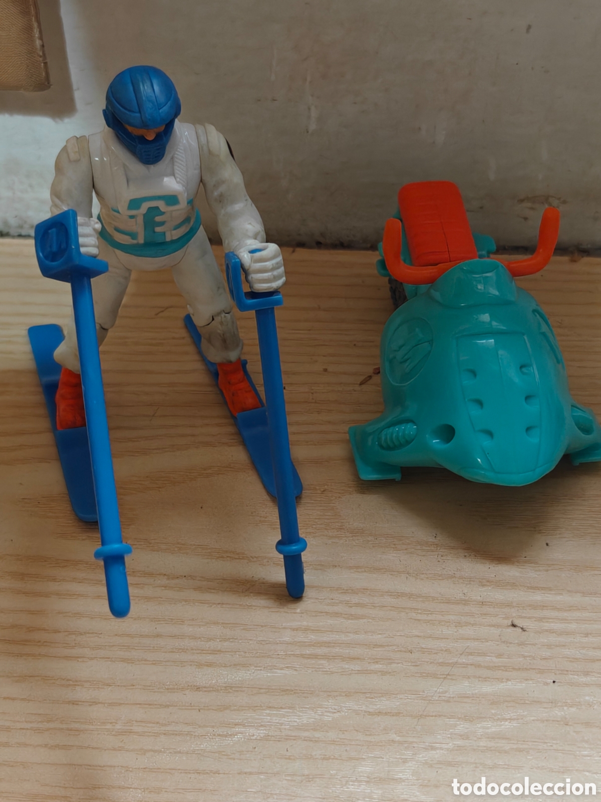 Action man: Lote Figuras Action Man (Esquiador y Moto Nieve) - Promoci&oacute;n McDonald's Happy Meal (Hasbro, 2001)