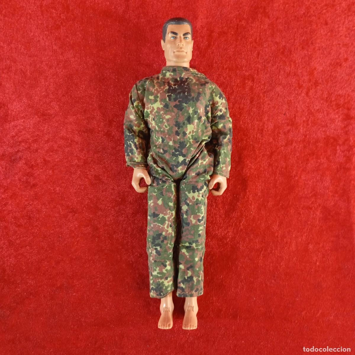 Action man: MU&Ntilde;ECO - ACTION MAN - HASBRO - UNIFORME MILITAR DE CAMUFLAJE - 1994 - 300 X 110 MM / 5659