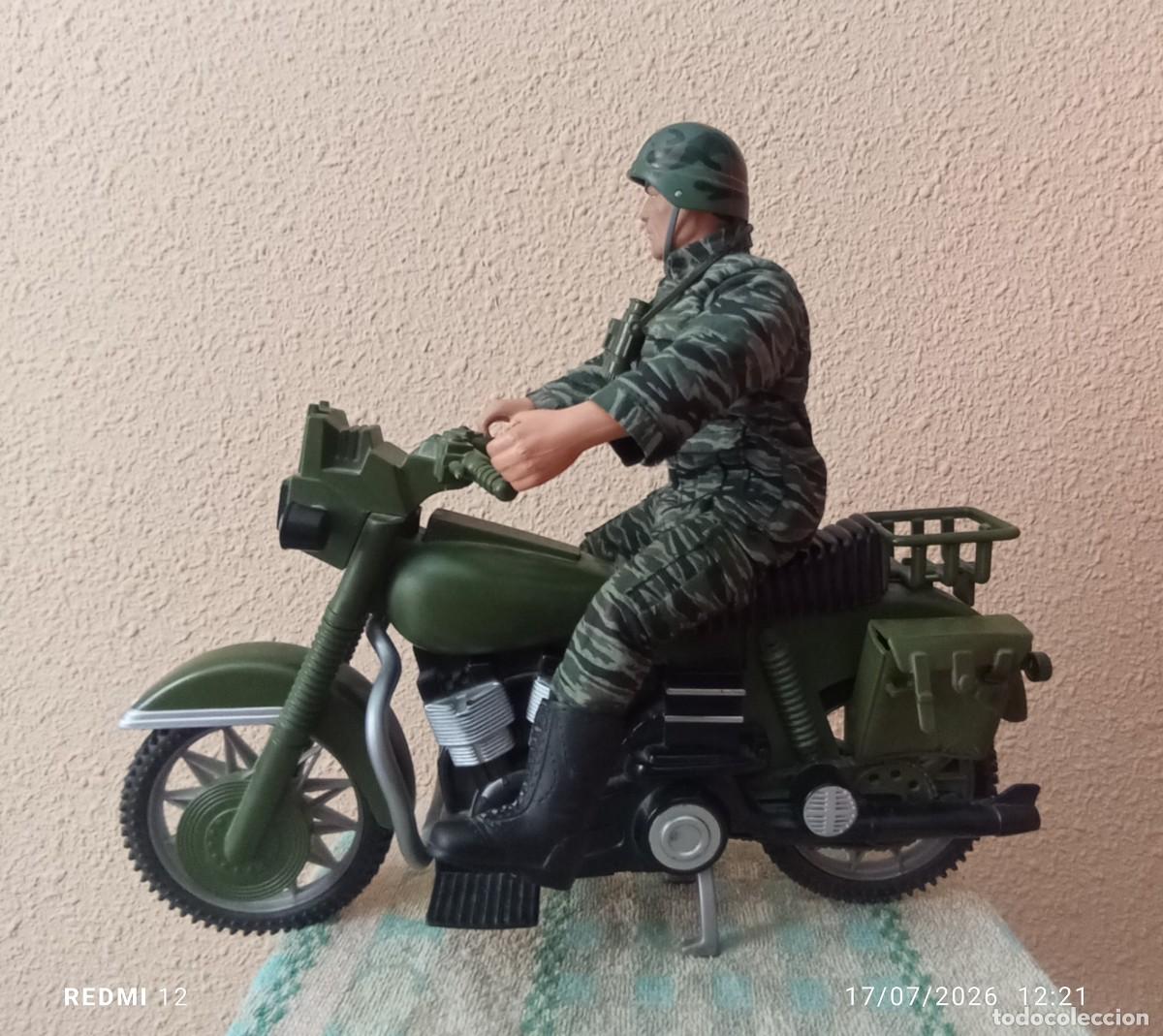 Action man: Action man militar soldado con moto