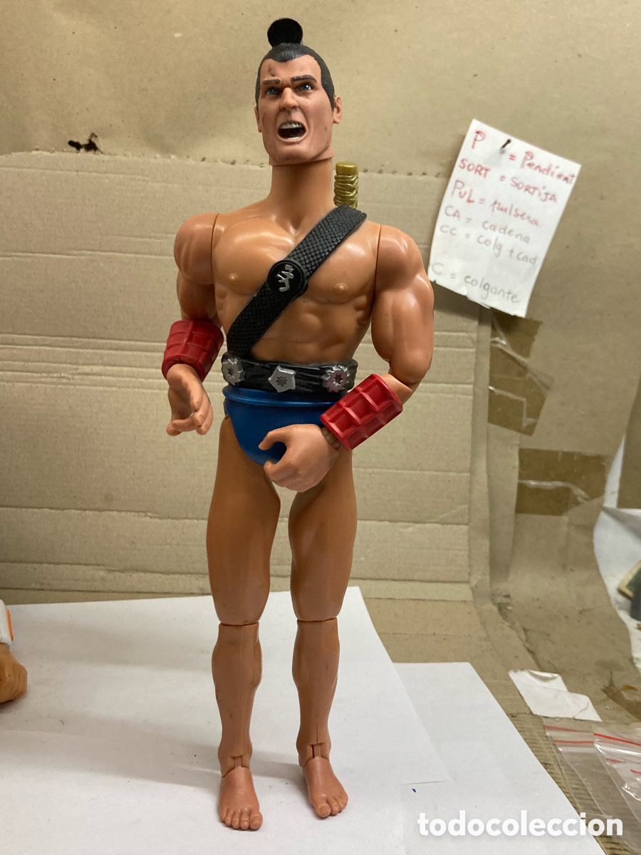 Action Man: figura de acci&oacute;n es una versi&oacute;n Samurai de Action Man fabricada por Hasbro