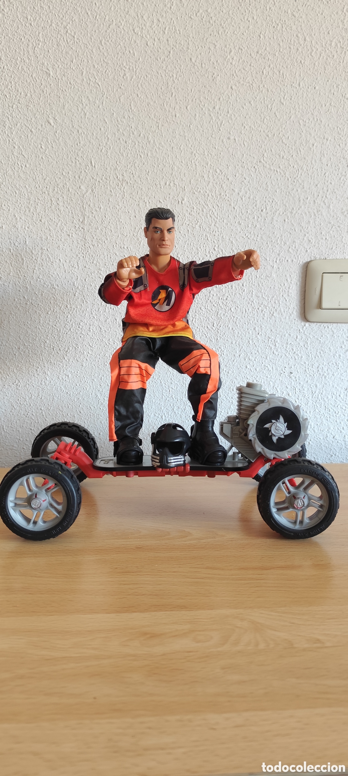 Action Man: Action Man Mountain Board Todo Terreno + Figura + Casco Completo