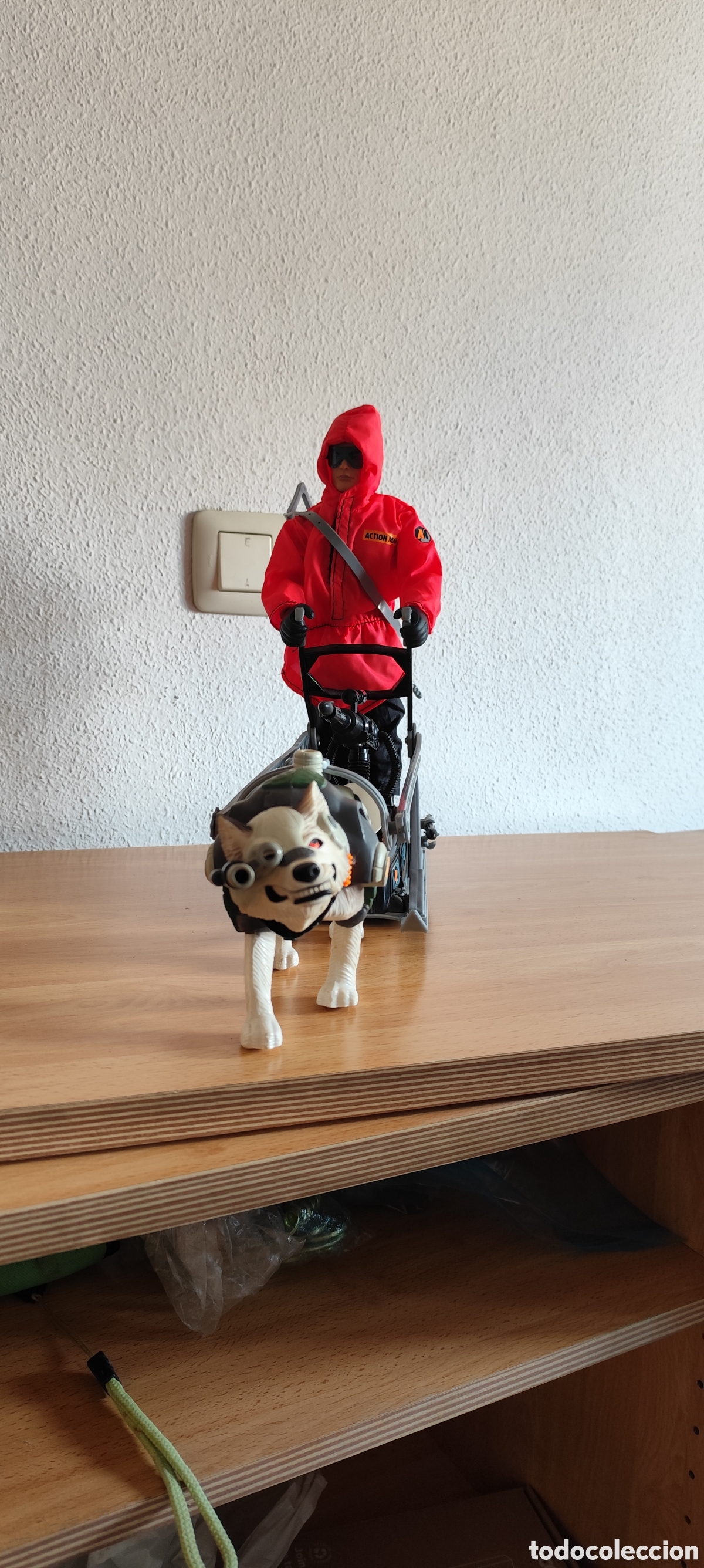 Action Man: Action Man Arctic Husky Lobo con Trineo Lanzamisiles y Figura Original