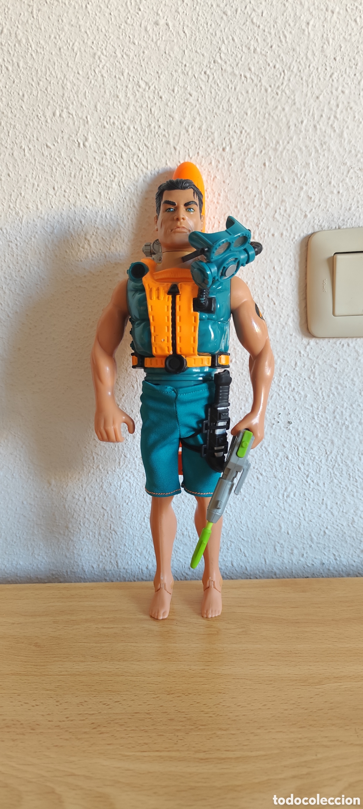 Action Man: Action Man Buceador / Submarinista con Chaleco y Propulsor Submarino Naranja - Hasbro
