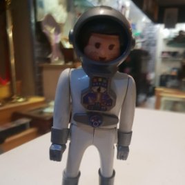 Airgamboys.figura astronauta