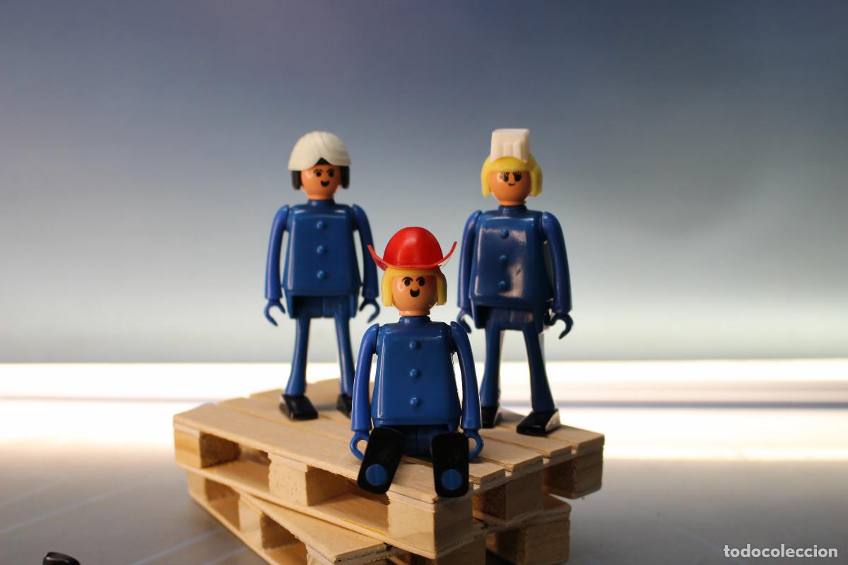 Airgam Boys: 3 Mu&ntilde;ecos vestidos de azul con gorros. - Foto 1