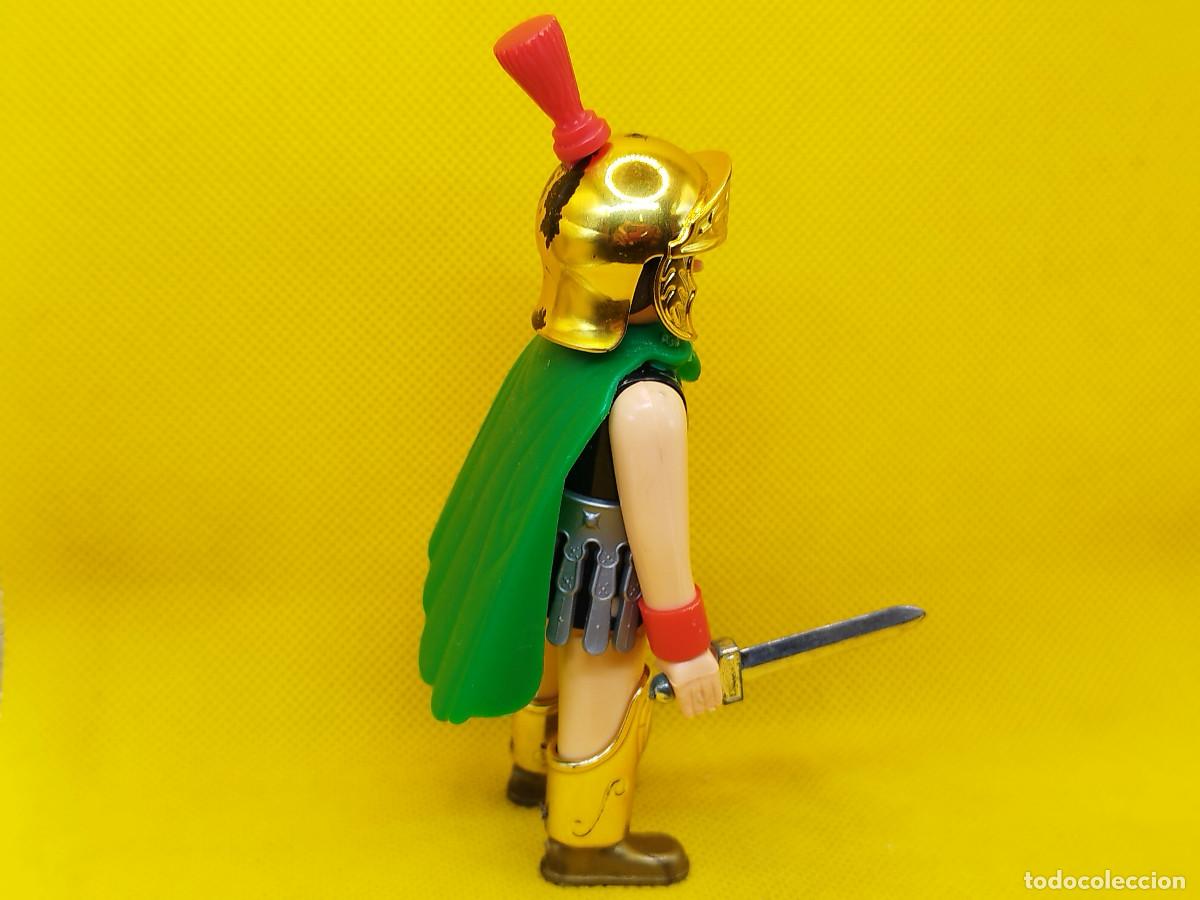 Airgam Boys: Airgam boy Romano con capa verde - Foto 3