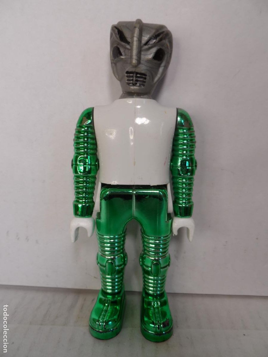 Airgam Boys: AIRGAMBOYS ASTRONAUTA ALIENIGENA VERDE CROMADO (SERIE ESPACIO)