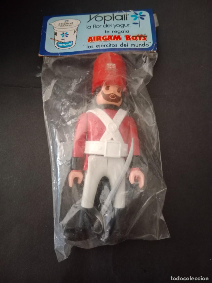 Airgam Boys: AIRGAM BOY OBSEQUIO YOPLAIT - LOS EJERCITOS DEL MUNDO - SOLDADO INGLES - A&Ntilde;OS 70 - CON BLISTER ORIG