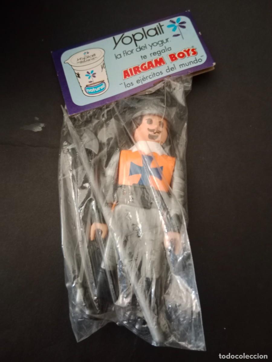 Airgam Boys: AIRGAM BOY OBSEQUIO YOPLAIT - LOS EJERCITOS DEL MUNDO - CABALLERO TEMPLARIO - A&Ntilde;OS 70 - CON BLISTER