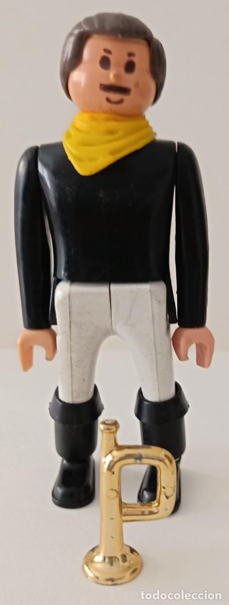 Airgam Boys: Juguete Airgam Boy. Figura de soldado con trompeta y pa&ntilde;uelo amarillo. Antiguo.