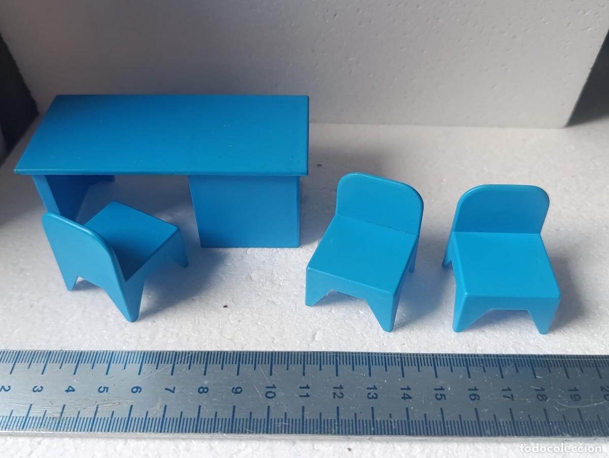 Airgam Boys: FIGURA DE PVC - AIRGAM BOYS - PUPITRE AZUL + 3 SILLAS - ( )