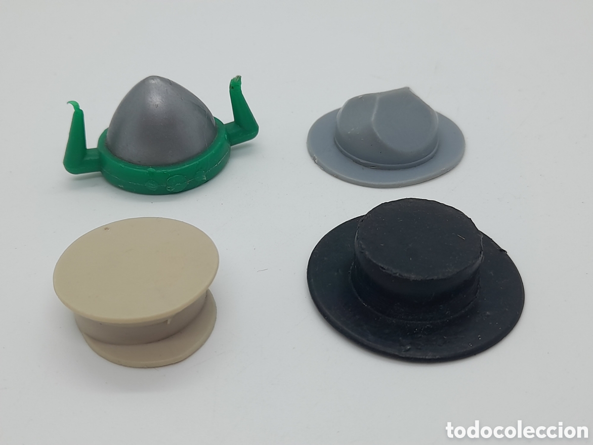 Airgam Boys: AIRGAMBOYS. LOTE DE SOMBREROS, CASCOS, ETC