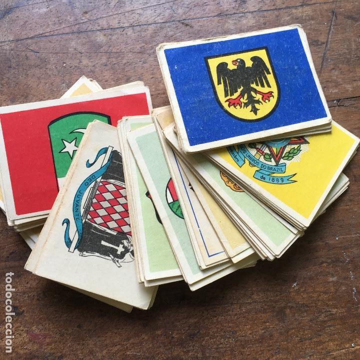 Collezionismo &Aacute;lbum: Colecci&oacute;n de 84 cromos de escudos de los cigarrillos Canarios FEDORA del a&ntilde;o 1954, completa