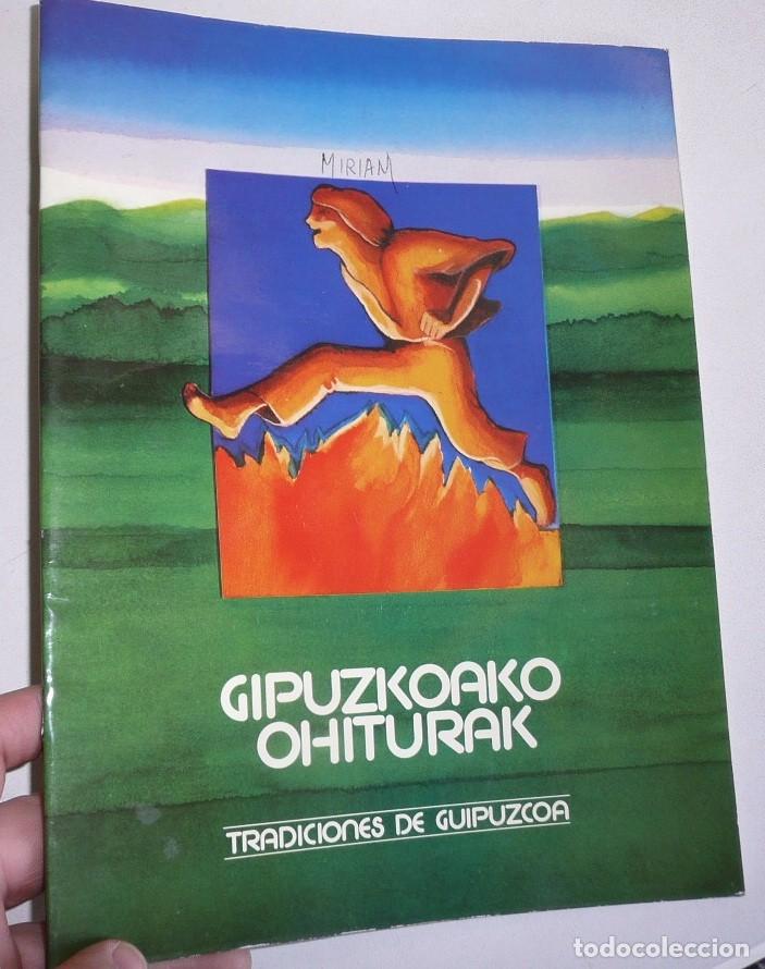 Coleccionismo Álbum: Gipuzkoako ohiturak - Tradiciones de Guipúzcoa - Álbum de cromos completo - Foto 1 - 138639690