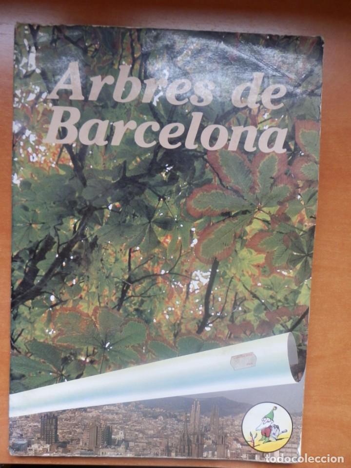 Colecionismo Caderneta: ALBUM ARBRES DE BARCELONA. CAIXA D&acute;ESTALVIS DE CATALUNYA. COMPLETO.