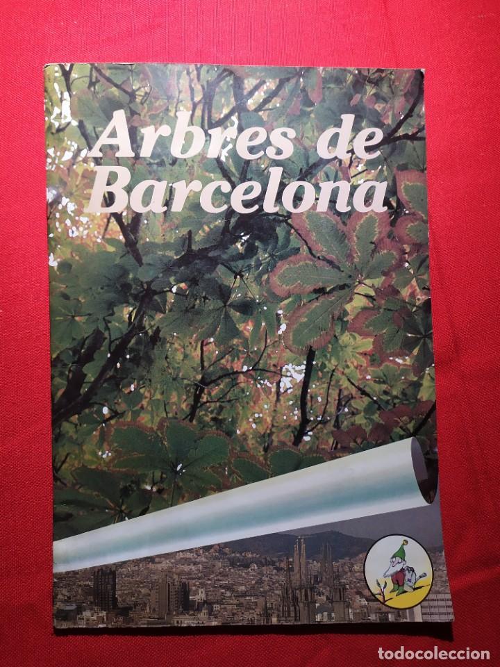 Collectionnisme Album: Arbres de Barcelona. &Aacute;lbum completo. Albert Marjanedas.