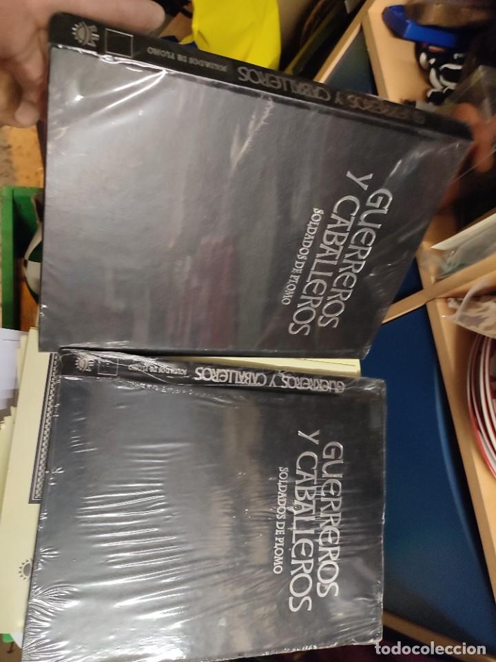 Coleccionismo &Aacute;lbum: 2 carpetas para montar Guerreros y soldados soldados de plomo rba