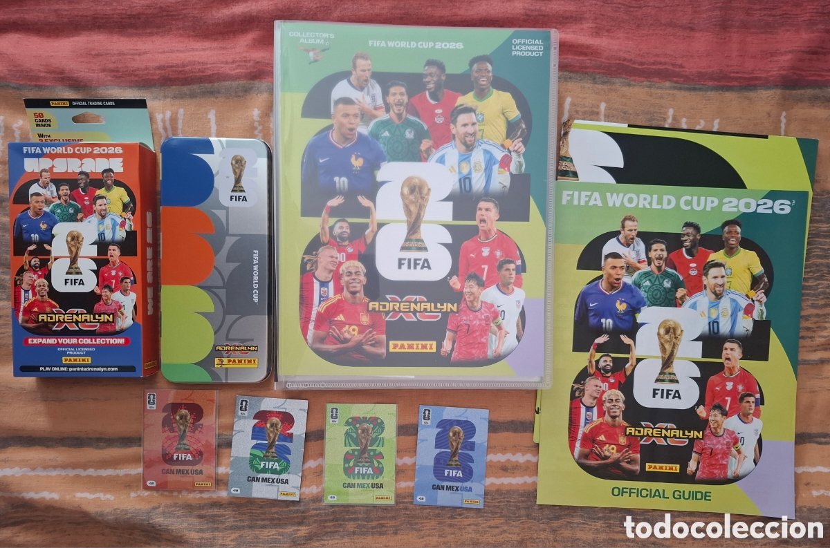 Coleccionismo &Aacute;lbum: Lote adrenalyn world cup 2026 album completo (630)+ actualizaci&oacute;n+ 4 trofeos + lata