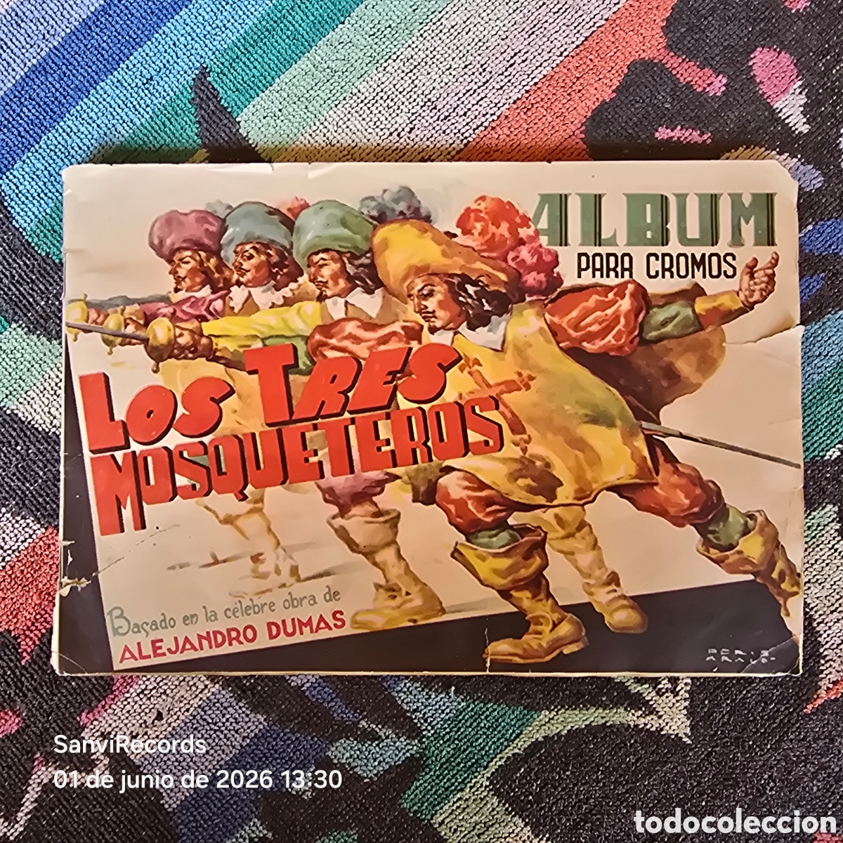 Coleccionismo &Aacute;lbum: &Aacute;LBUM PARA CROMOS, LOS TRES MOSQUETEROS (COMPLETO) (AGUILAR)