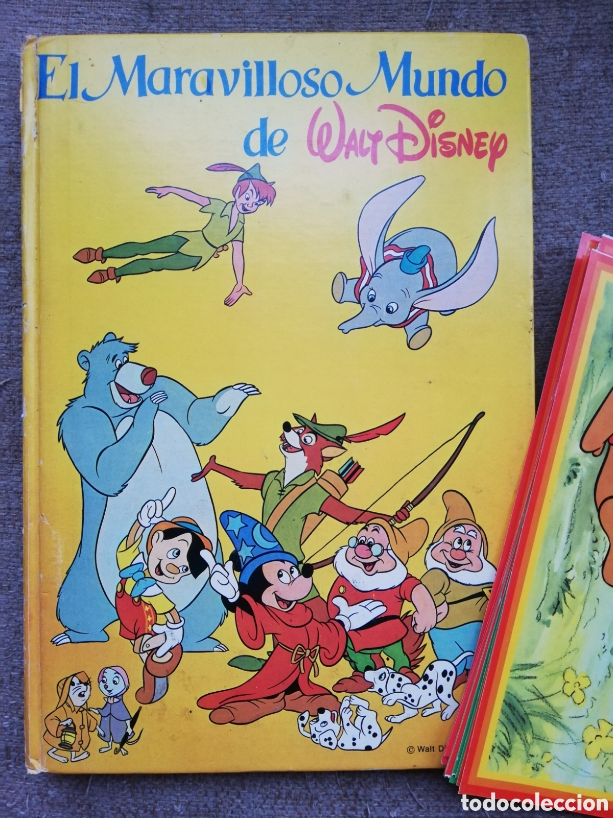 Coleccionismo &Aacute;lbum: Album de cromos completo El maravilloso Mundo de Walt Disney. Incluyo 24 l&aacute;minas del mismo estilo