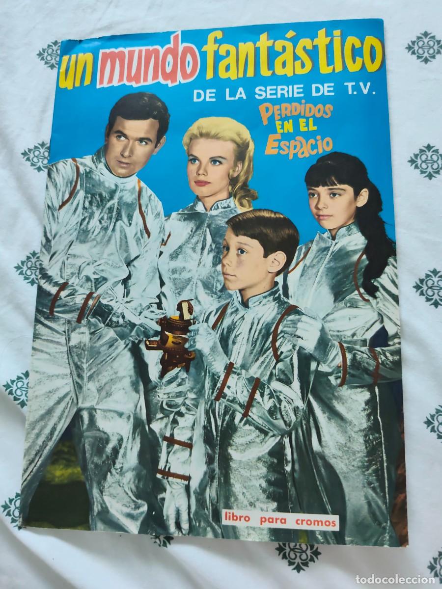 Coleccionismo &aacute;lbum: ALBUM DE CROMOS COMPLETO UN MUNDO FANTASTICO DE LA SERIE DE TV PERDIDOS EN EL ESPACIO. Excelente est