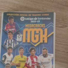 Álbum de fútbol completo: ALBUM MEGACRACKS COMPLETO 2022/23 PANINI FUTBOL CARDS. Lote 380641434