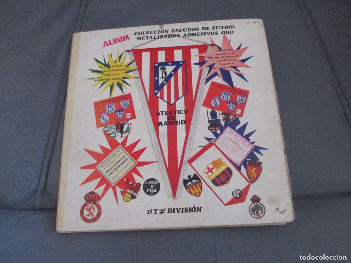 &Aacute;lbum de f&uacute;tbol completo: antiguo album de escudos de equipos de futbol.(COMPLETO)