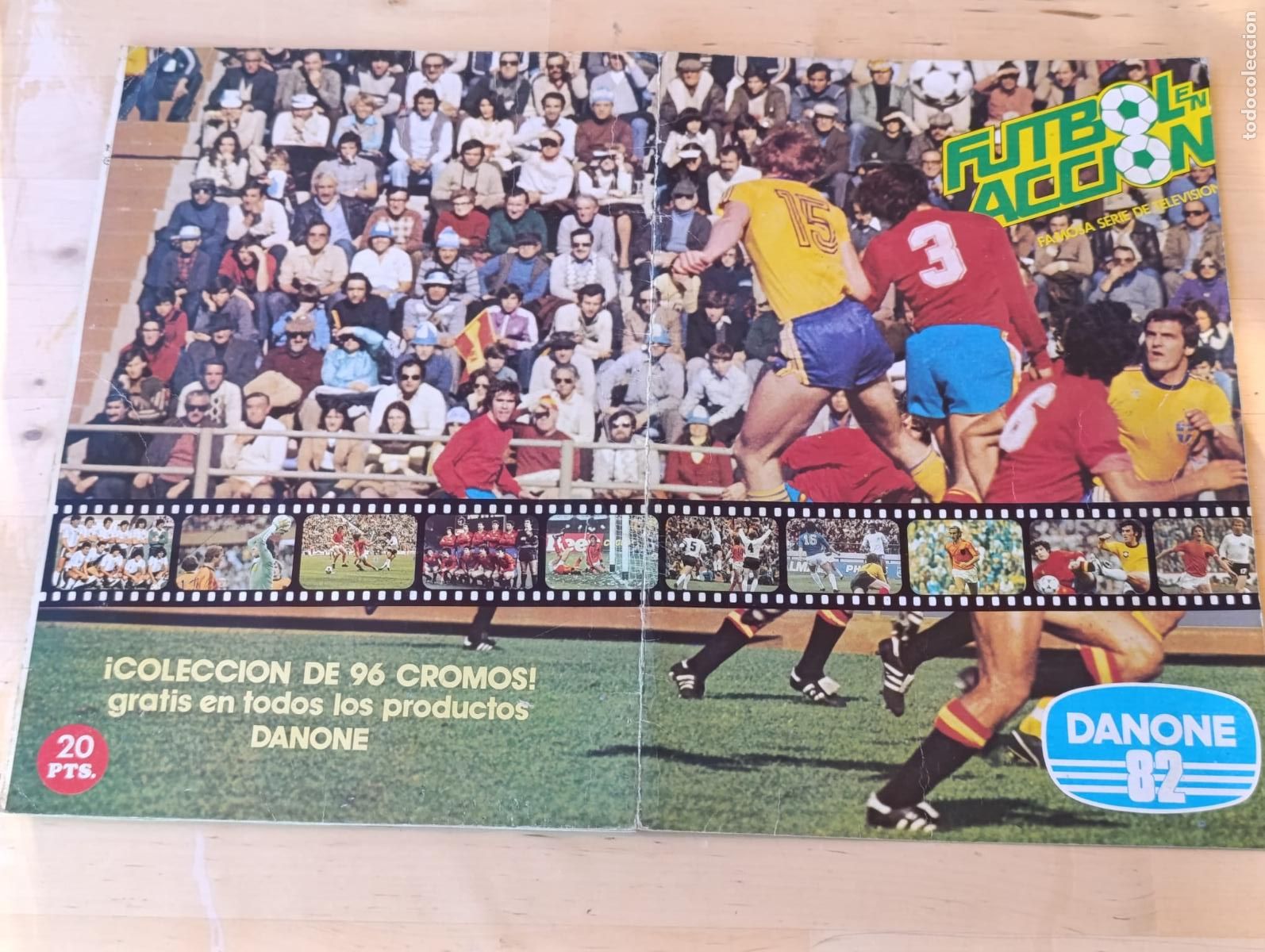 Album de football complet: ALBUN DE CROMOS,DE FUTBOL. EN ACCION,DANONE 82.