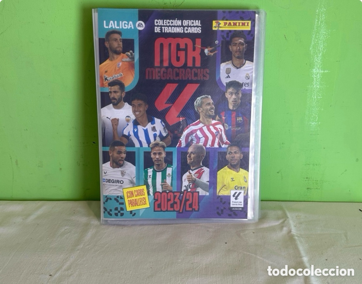 &Aacute;lbum de f&uacute;tbol completo: colecci&oacute;n de31 cromos Panini Megacracks correspondiente a la temporada 2023-24 de LaLiga