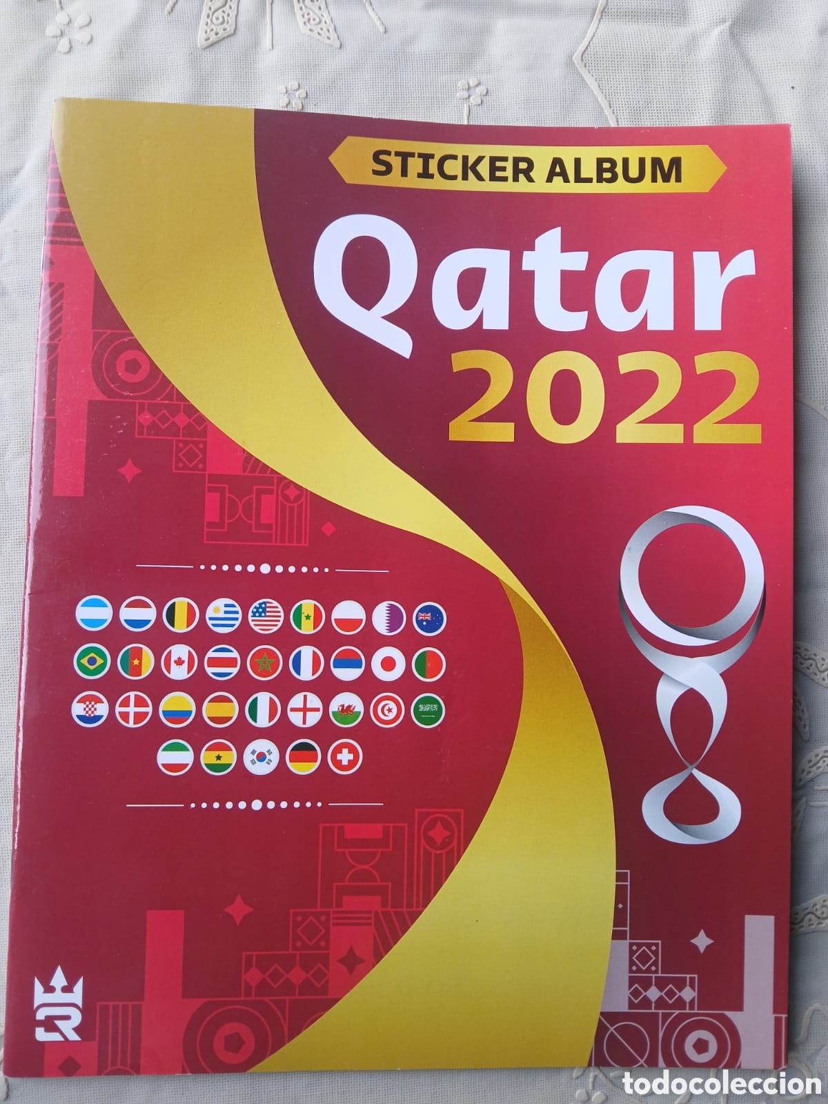&Aacute;lbum de f&uacute;tbol completo: QUATAR 2022 TRES REYES. Coleccion completa sin pegar 400 cromos, distribuidos