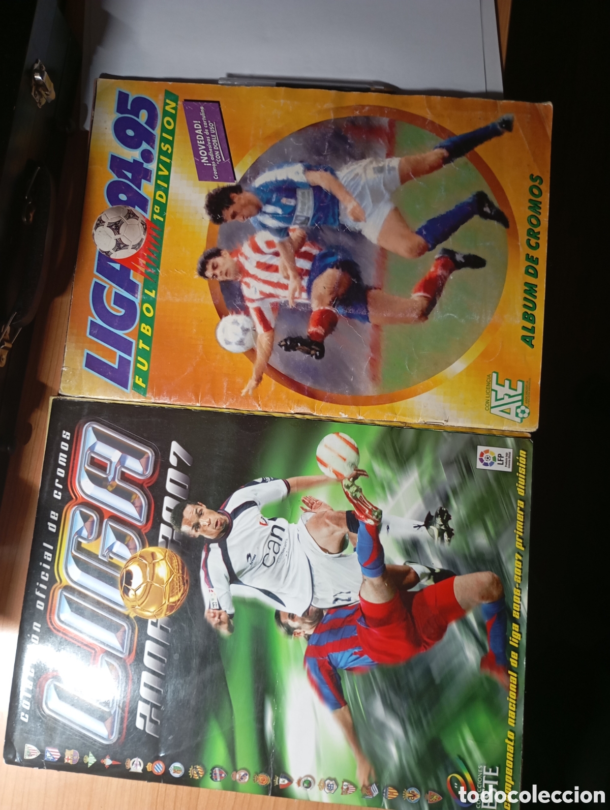 Album de football complet: &Aacute;lbumes de f&uacute;tbol liga 2006/2007 y 94/95
