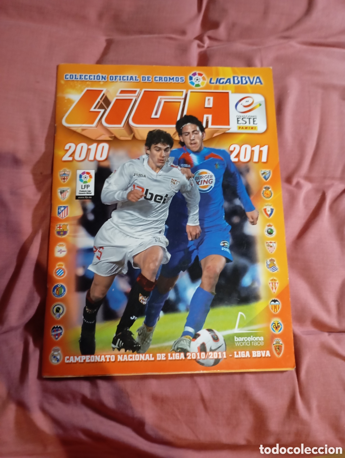 &Aacute;lbum de f&uacute;tbol completo: Album liga 2010/2011 completo,chicles ,mercado inv,plancha!!