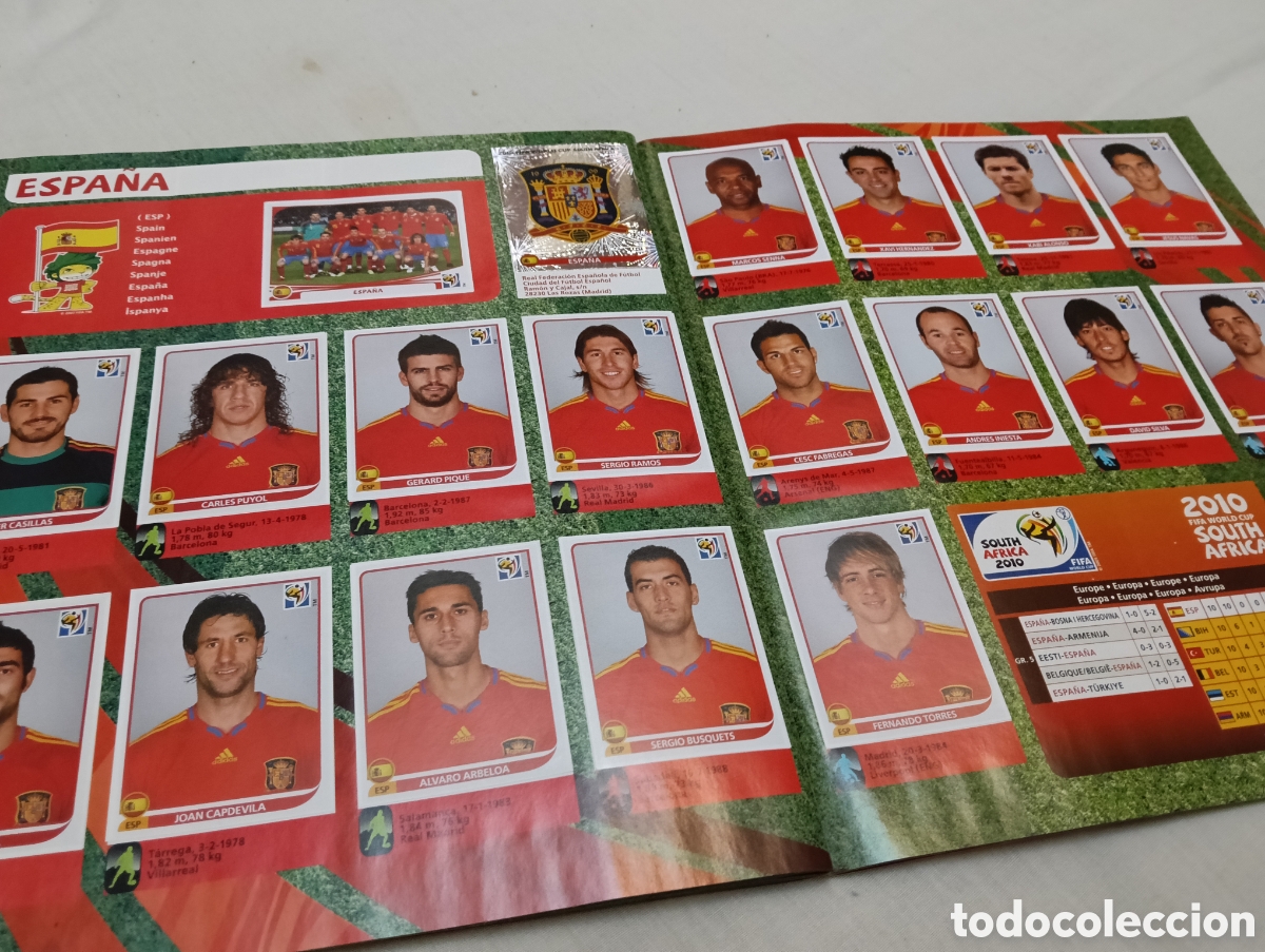 Vollst&auml;ndige Fu&szlig;ballsammelalben: &Aacute;lbum completo del mundial 2010