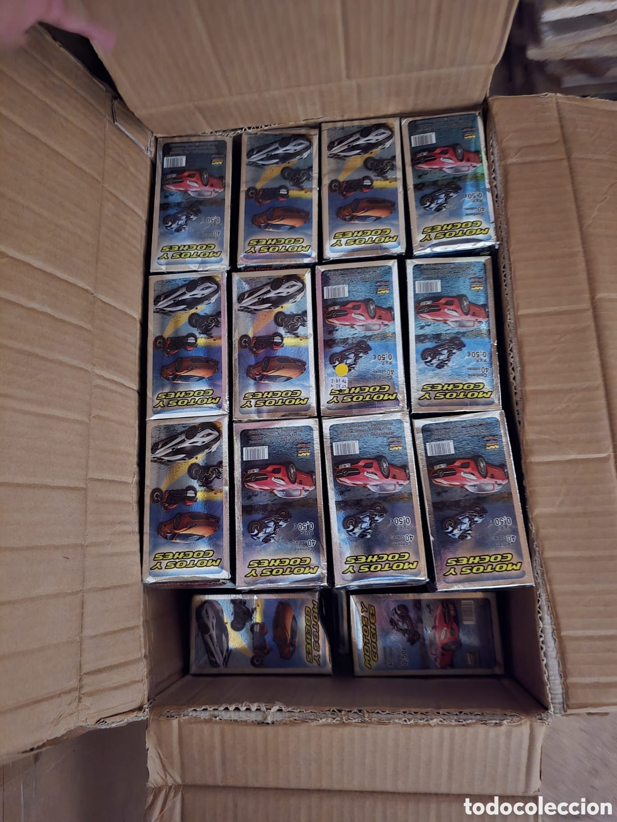 &Aacute;lbum de f&uacute;tbol completo: 24 cajas con 40 sobres Coches y Motos Mounstros del Asfalto