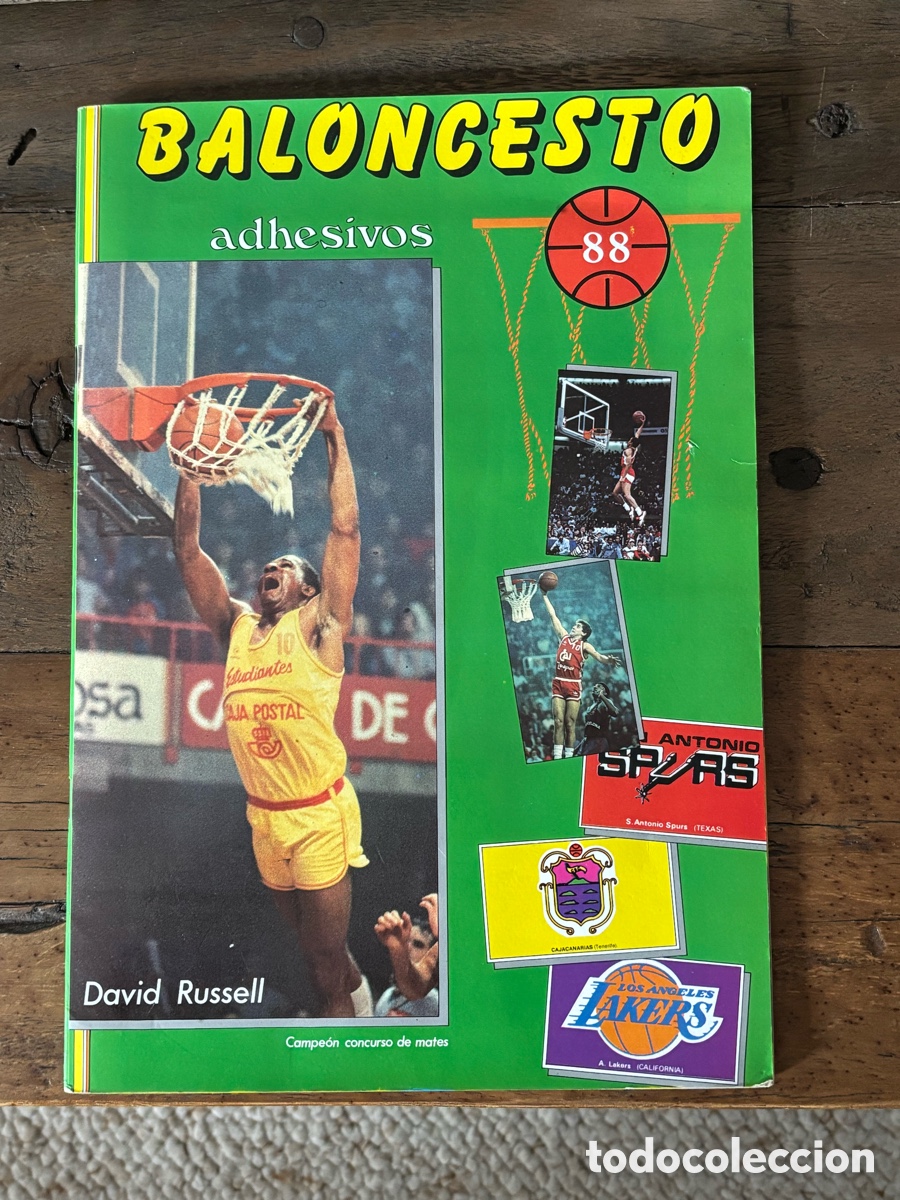 Vollst&auml;ndige Fu&szlig;ballsammelalben: ALBUM CROMOS BALONCESTO 88 LIGA 87-88 1987 1988.Incluye dos cromos de Jordan.