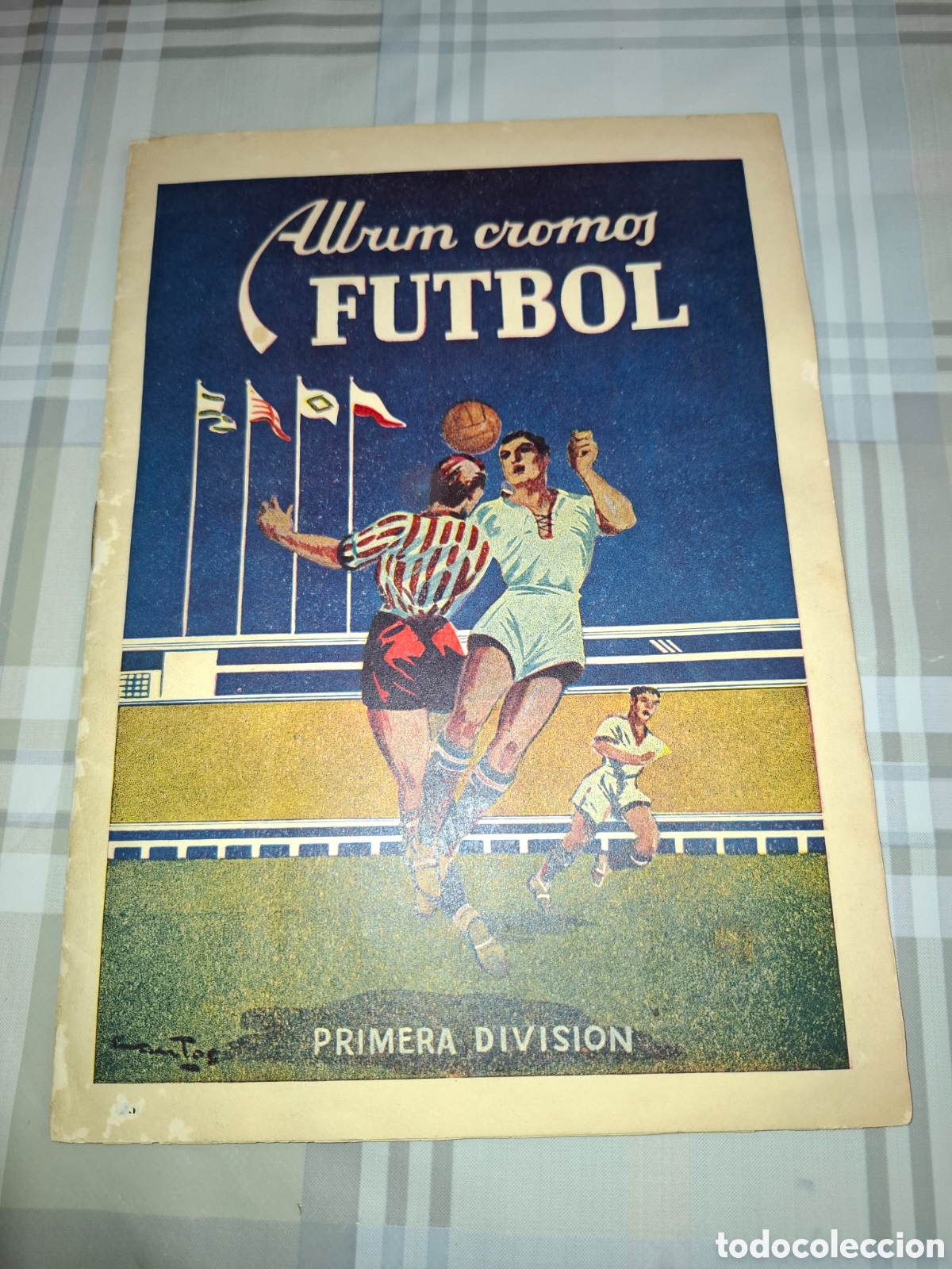 &Aacute;lbum di calcio completo: &Aacute;lbum de cromos Futbol Primera divisi&oacute;n , Gr&aacute;ficas Nilo 1956, completo y con 3 cromos dobles, adem&aacute;s