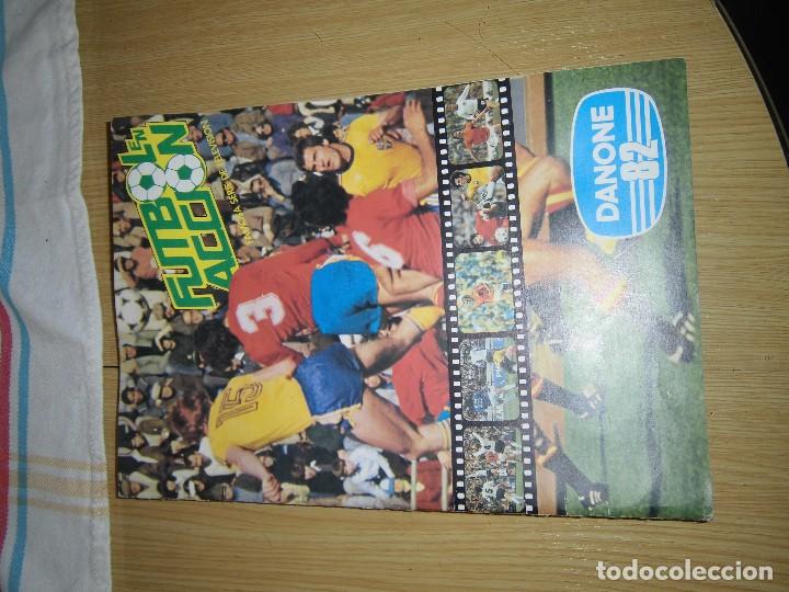 Sports collectibles: album futbol en accion danone 82