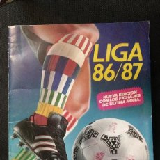 Coleccionismo deportivo: ALBUM DE CROMOS FUTBOL LIGA 86 87 EDICIONES ESTE CON 265 CROMOS. BUEN ESTADO GENERAL.. Lote 91709805