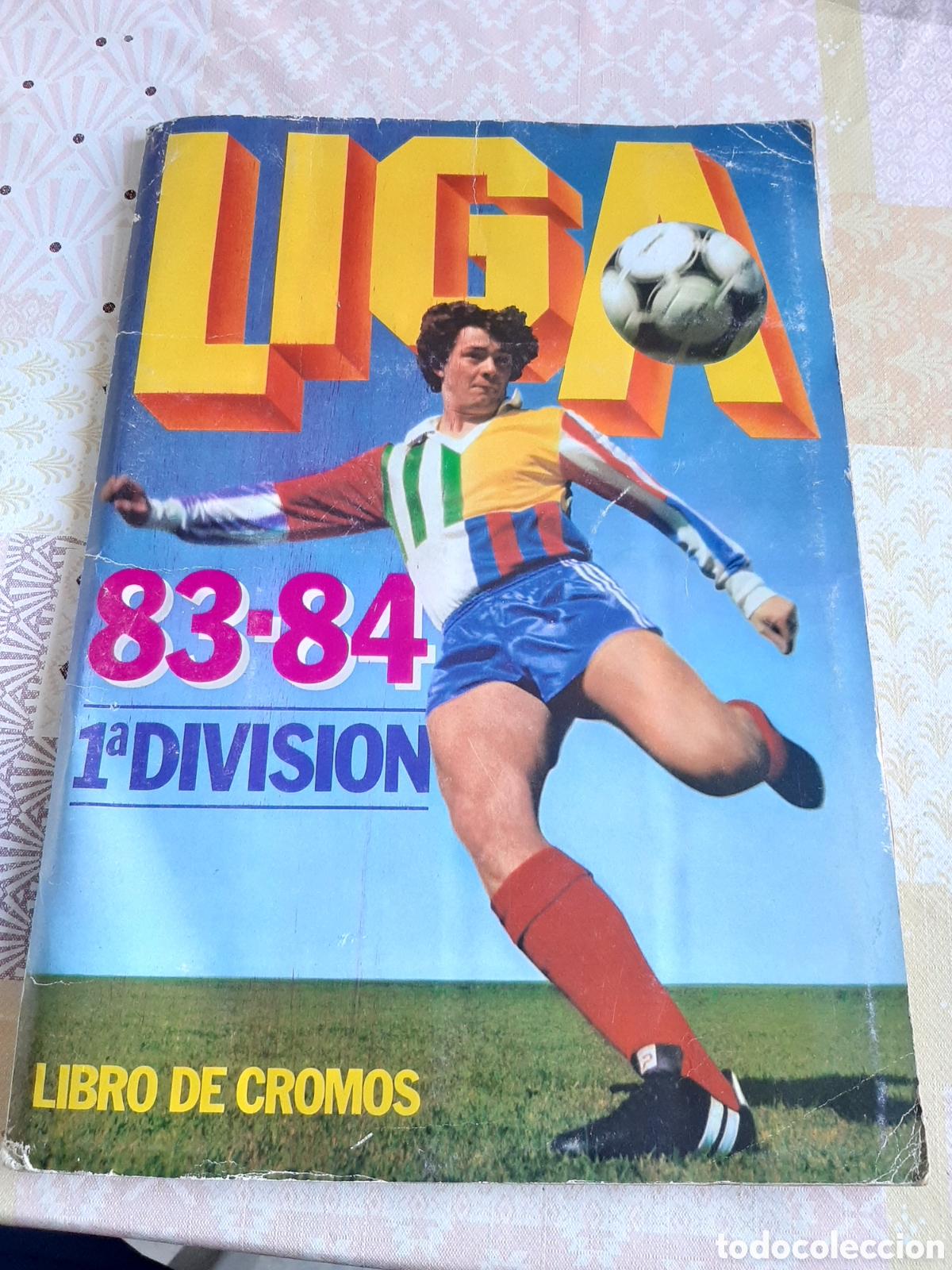 Collezionismo sportivo: Ediciones Este liga 83 84, 1983 1984, con 233 cromos pegados y 20 sueltos. Solo uno por casilla