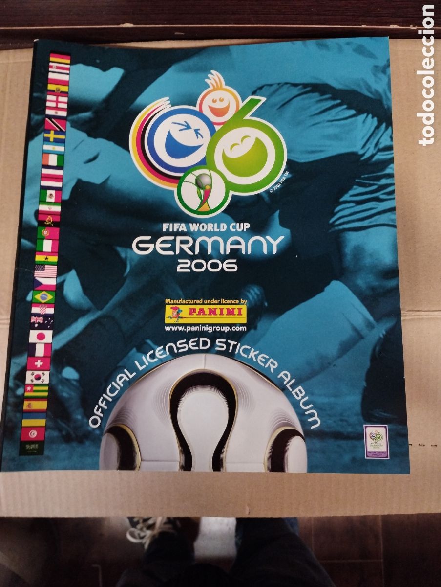 Colecionismo desportivo: &Aacute;lbum de cromos FIFA world cup Germany 2006 Panini vacio con 6 cromos