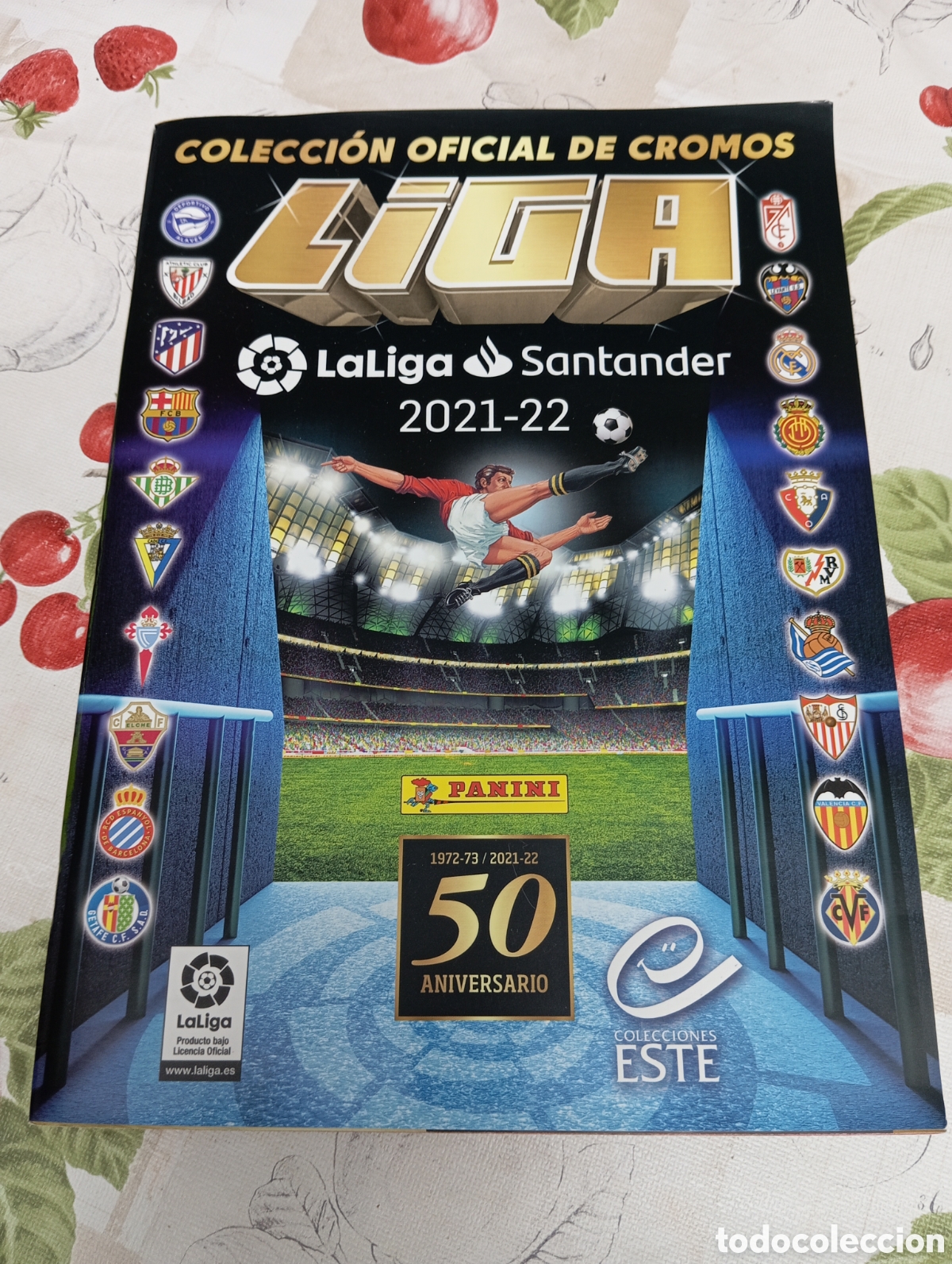 Coleccionismo deportivo: ALBUM VAC&Iacute;O PLANCHA 2021 22 Liga Este 21 22
