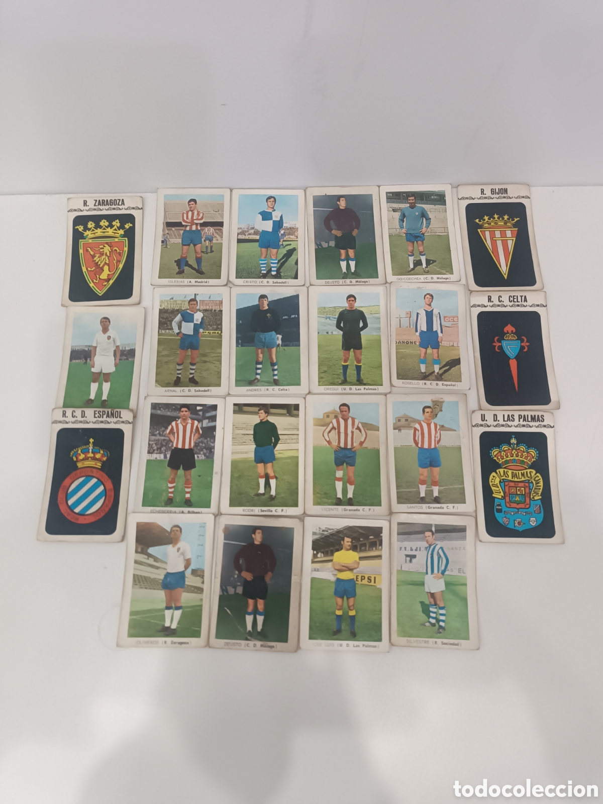 Collezionismo sportivo: Lote de 22 Cromo antiguo de jugadores de futbol ver fotos