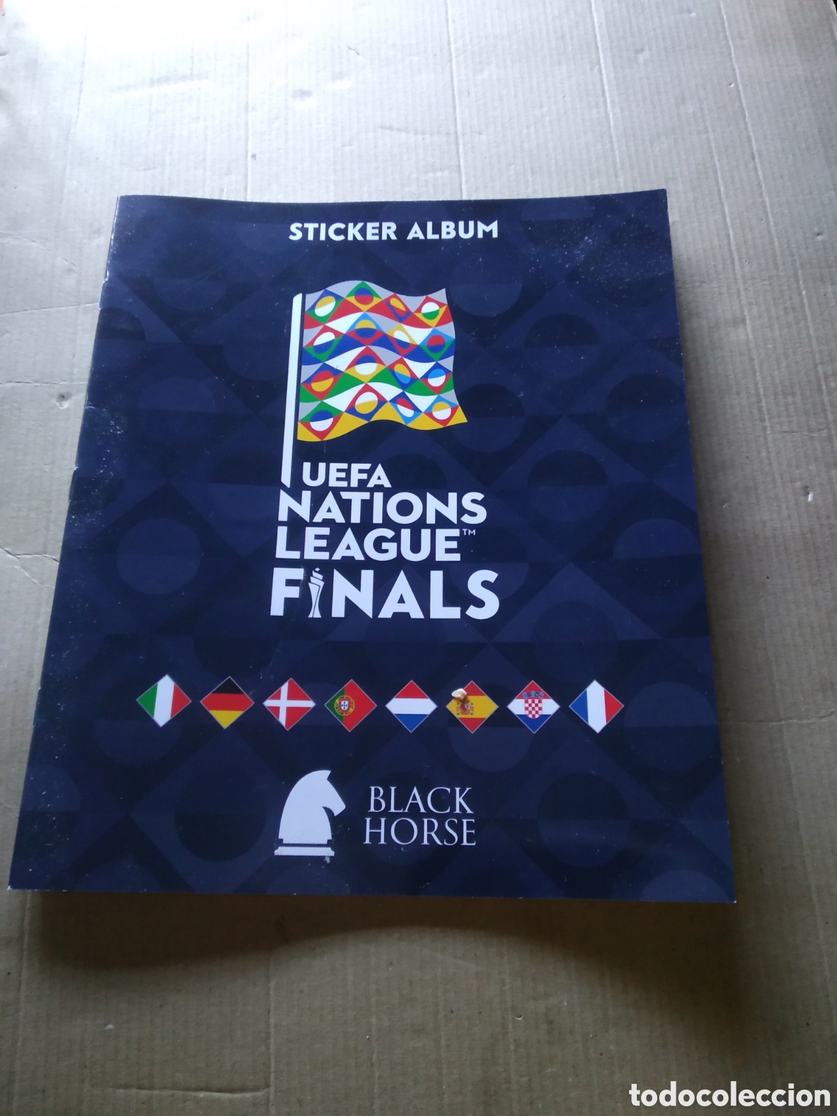 Collectionnisme sportif: ALBUM VACIO CROMO FUTBOL UEFA NATIONS LEAGUE FINALS BLACK HORSE 2025